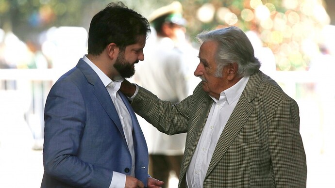 gabriel-boric-y-jose-mujica_398512_1_638f566a2e88f